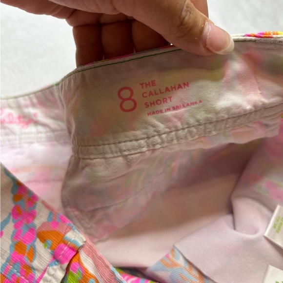 Lilly Pulitzer Vibrant Floral Women's Shorts - Picture 6 of 6